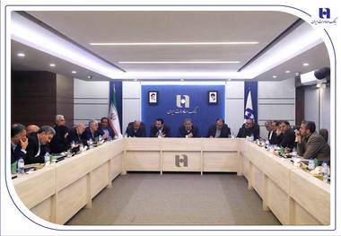 نشست اعضای کمیسیون اقتصادی مجلس با مدیرعامل و مدیران ارشد بانک صادرات ایران برگزار شد/ تقدیر نمایندگان مجلس از روند اصلاحات و ارتقای خدمات در بانک صادرات ایران