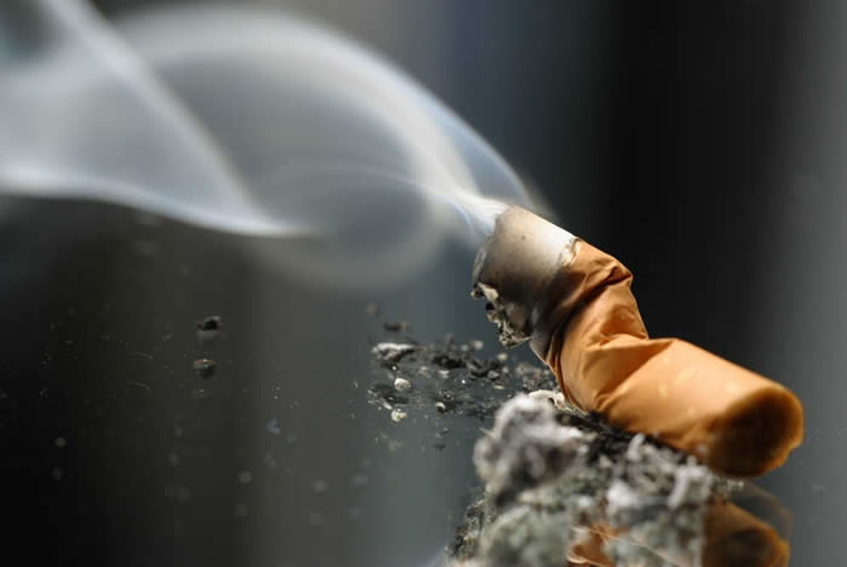۲۴ درصد مردان و ۴ درصد زنان سیگاری هستند!