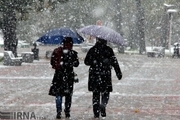 بارش نخستین برف زمستانی در ارومیه آغاز شد