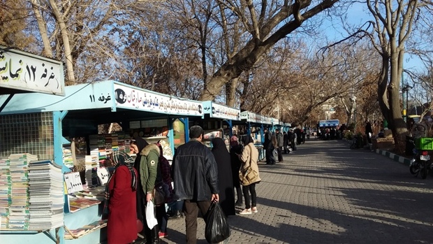 گلایه کتابفروش های 'گلستان باغی' تبریز از غیرفرهنگی شدن فضا  شهرداری اقدام کند