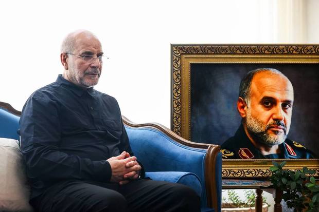 قالیباف به دیدار خانواده سپهبد شهید غلامعلی رشید رفت/ گزارش تصویری