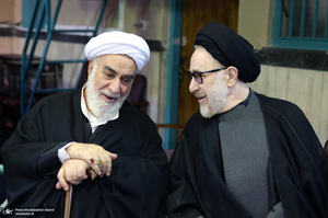 مراسم تشییع آیت الله حسن صانعی (ره) از حسینیه جماران - 2