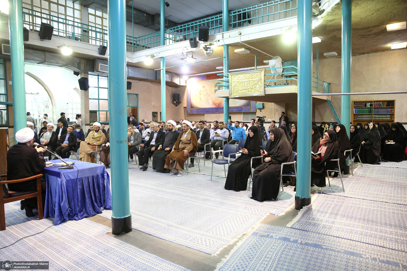 مراسم روز بزرگداشت معلم در حسینیه جماران