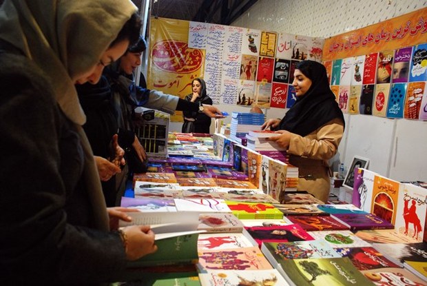 توزیع چهار میلیارد ریال بن خرید در نمایشگاه کتاب گلستان