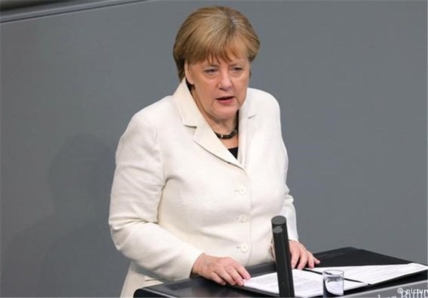 مرکل: فرانسه و آلمان با خطرات تروریستی مواجه هستند