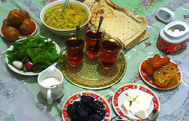 مصرف غذا در رمضان باید 30 درصد کمتر شود