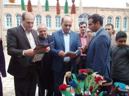 نمایشگاه صنایع دستی درقلعه مظفری شهرستان سلسله برپا شد