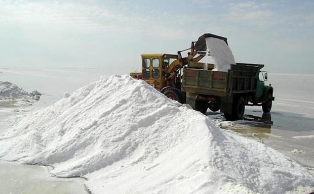 مطالعات طرح دریاچه نمک قم پایان سال جاری به پایان می رسد