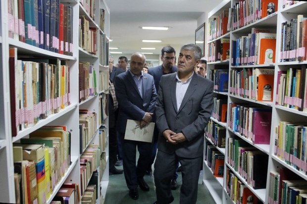دولت با تجهیز کتابخانه ها، بستر را برای گسترش کتابخوانی فراهم کرده است