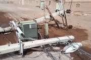 توفان ۶ میلیارد به شبکه برق شهرستان انار خسارت وارد کرد