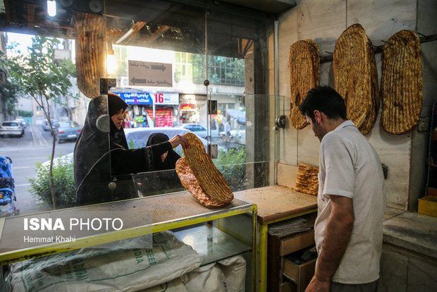 پرونده تخلف برای ۱۴ واحد نانوایی در اردستان تشکیل شد