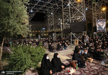 عزاداری شب تاسوعای حسینی (ع) در حرم مطهر امام خمینی(س)