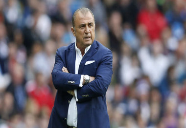 عمل جراحی فاتح تریم با موفقیت انجام شد