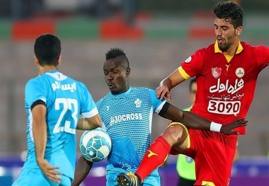 حضور دانشگر در تمرین استقلال 
