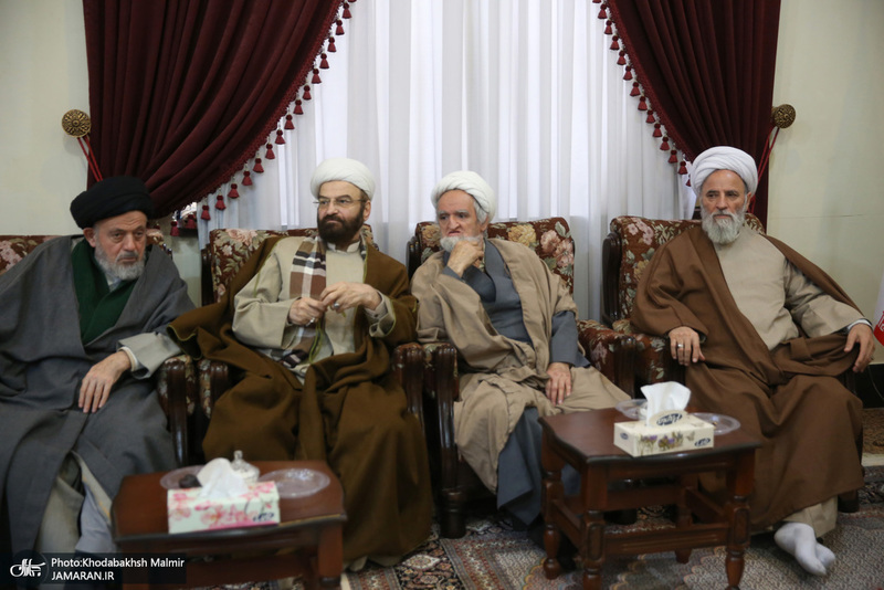 دیدار جمعی از روحانیون با سید حسن خمینی