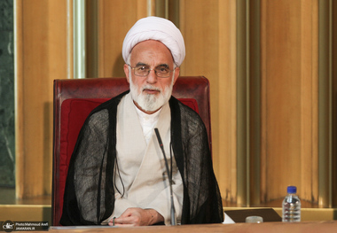 آیت الله دری نجف آبادی: تصمیم مذاکره غیرمستقیم با آمریکا صددرصد حکیمانه بود/ این تصمیم، کشور را در برابر بسیاری از توطئه‌ها و نقشه‌های شیطانی بیمه می‌کند