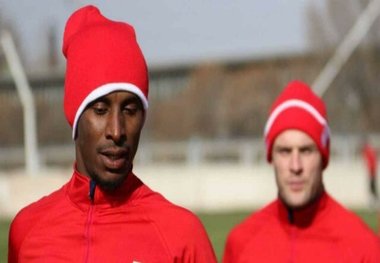 قرارداد کنستانت با تراکتور به حالت تعلیق درآمد