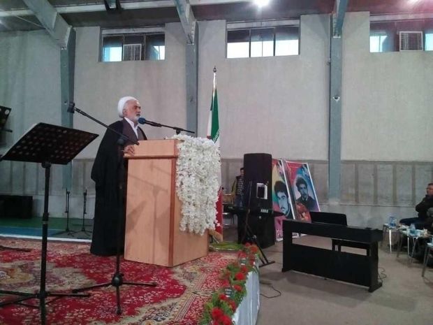 اقوام و مذاهب مختلف ایران اسلامی همواره در کنار هم هستند