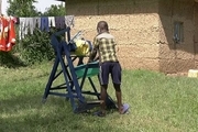 دستگاهی که دانش‌آموز کنیایی برای مقابله با کرونا اختراع کرد