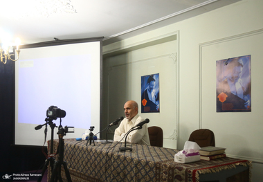 فرشاد مومنی: امیرکبیر پیش از مردم و تولیدکنندگان، ریاضت و اصلاح مالی را در سطوح بالای حکومت اجرا می‌کرد/ توجه به تولید داخلی و اصلاح رفتار مالی، کلید ایجاد اعتماد عمومی است