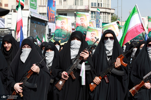 راهپیمایی دختران «جان‌فدای ایران»- ۲
