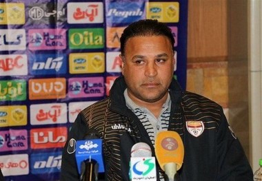 مربی تیم فولاد خوزستان: امیدوارم فردا بختیار بازی خوبی انجام دهد
