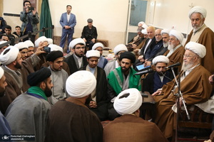 عمامه گذاری طلاب توسط مراجع عظام تقلید در روز میلاد امام علی (ع)‎