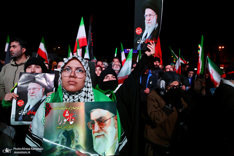 تجمع مردمی در میدان انقلاب اسلامی تهران