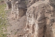 تپه «گیان» نهاوند ریزش کرد  سند هویت ۶۰۰۰ ساله در معرض تخریب