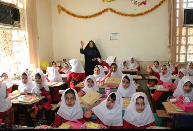 زنگ بازگشایی مدارس خوزستان در هفتگل نواخته شد