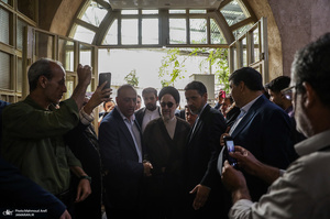 حضور سید محمد خاتمی در مرحله دوم انتخابات ریاست جمهوری چهاردهم
