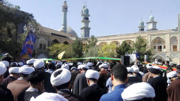 تجمع بزرگ حوزویان درقم در اعتراض به  سخنان اخیر رئیس جمهوری آمریکا