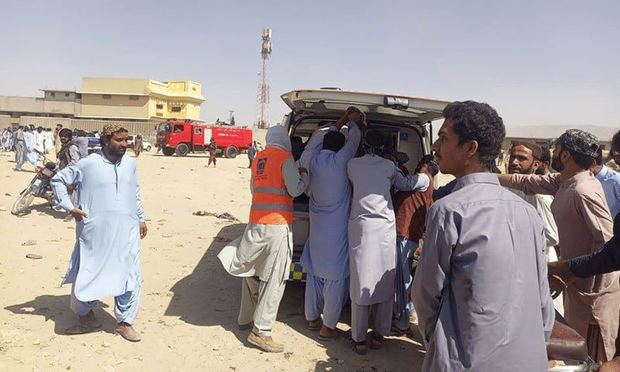 انفجار بمب در بلوچستان پاکستان با بیش از 30 کشته + فیلم دلخراش