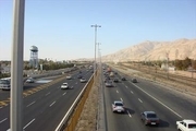 ترافیک سنگین آزادراه ساوه-تهران  چالوس-کرج، جمعه یکطرفه است