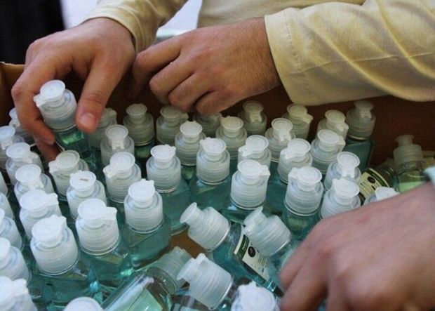 ۱۵ هزار بطری محلول ضدعفونی در بوکان کشف شد