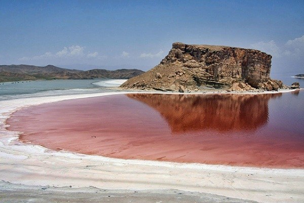 تراز دریاچه ارومیه 6 سانتی متر افزایش یافت