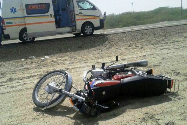 سواری پراید راکب موتورسیکلت را زیر گرفت