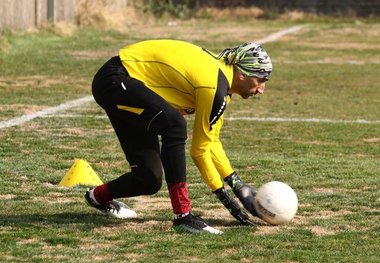 خداحافظی بیرانوند با بازیکنان پرسپولیس در رختکن
