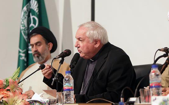 نماینده پاپ: جهانیان به حکمت ایران نیاز دارند