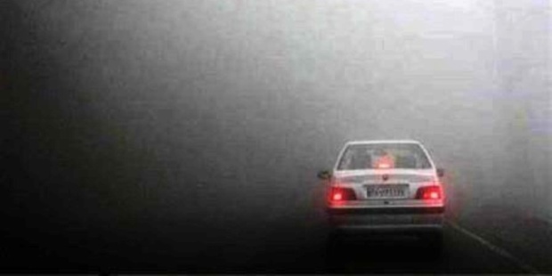 جاده مشهد - کلات مه گرفته است