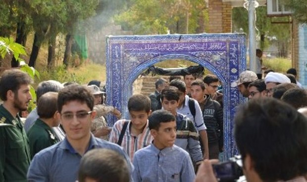اعزام نخستین کاروان دانش آموزی خراسان رضوی به پیاده روی اربعین