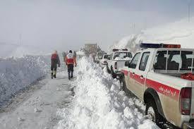 گرفتاری مردم در برف و کولاک جاده دماوند-فیروزکوه