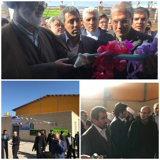 سالن ورزشی چند منظوره کارگران راور در استان کرمان بهره برداری شد