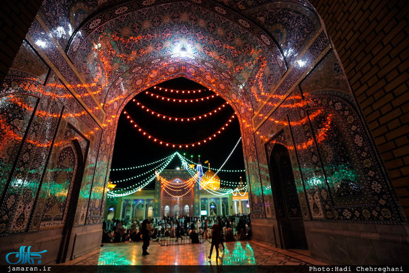 تصاویر زیبایی از حرم مطهر کریمه اهل بیت(س) در شب میلاد حضرت علی(ع)