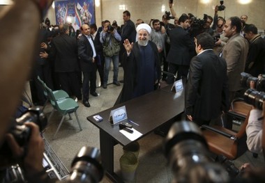 انتخابات امسال؛ همه پرسی برجام است/ رئیسی رقیب اصلی روحانی/ روحانی در سطح جهان اعتماد تزریق می کند/ تعامل با جهان با روحانی آسانتر است