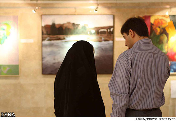 خلق اثر در جشنواره هنرهای تجسمی جوانان ایران به صورت زنده انجام می‌شود