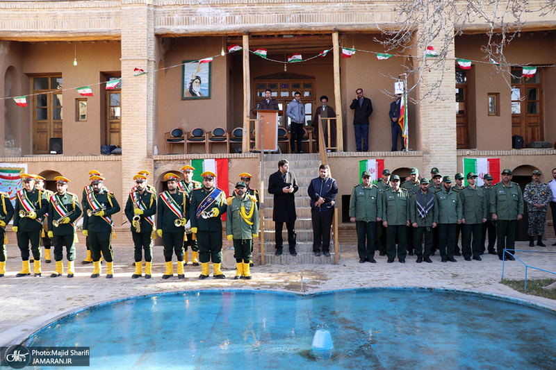 آیین نواختن زنگ انقلاب در بیت تاریخی حضرت امام(س) در خمین