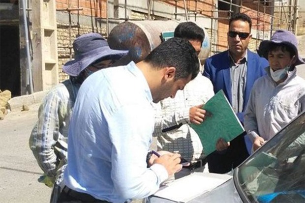 شهروندان اشتغال اتباع خارجی در زنجان را گزارش کنند