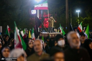 چهل و ششمین شب اجتماع پر شور مردم در میدان چهار باغ