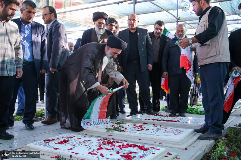 مراسم مهمانی لاله ها در بهشت زهرا (س) تهران